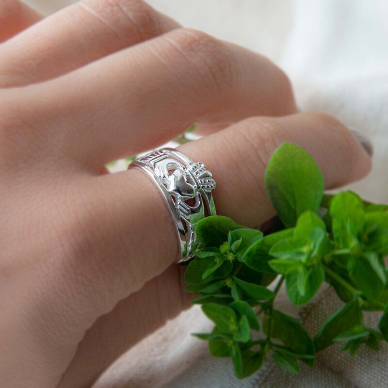 Hallmarked Sterling Silver Celtic Claddagh Ring  Presented In A Box